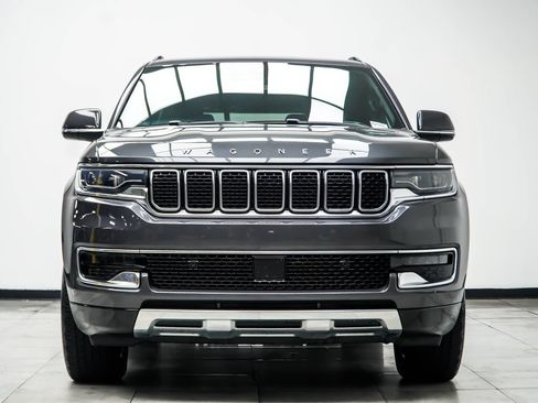 Used 2022 Jeep Wagoneer Series III RWD image 8