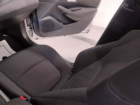 Used 2020 Toyota Corolla LE FWD image 80