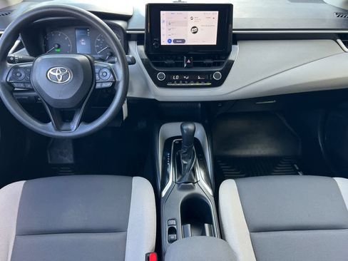 Used 2023 Toyota Corolla LE w/ Carpet Mat Package (TMS) image 4