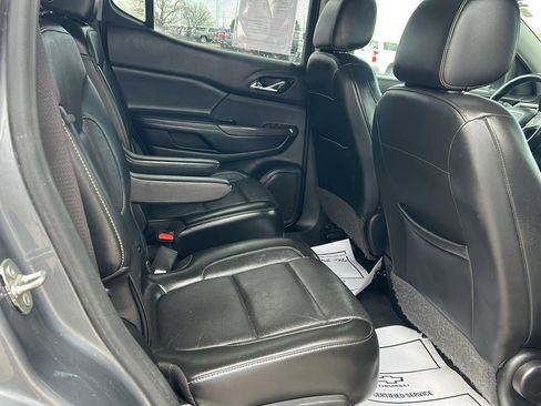 Used 2020 GMC Acadia SLT image 11