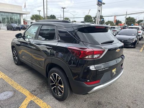 Used 2025 Chevrolet TrailBlazer LT FWD image 6