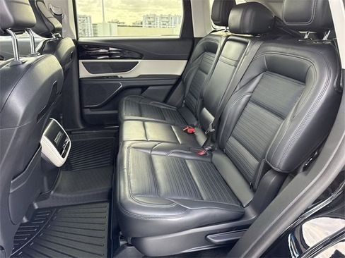 Used 2024 Lincoln Nautilus Reserve image 22