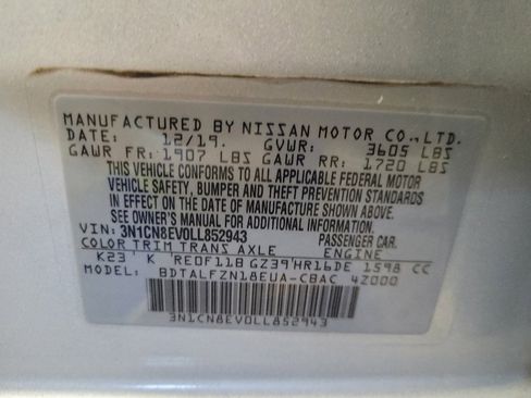 Used 2020 Nissan Versa SV image 33