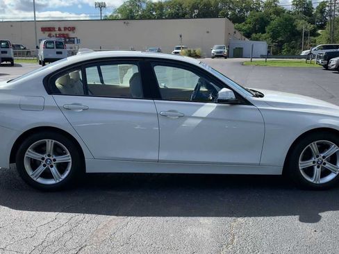 Used 2014 BMW 320i xDrive Sedan AWD/4WD image 9