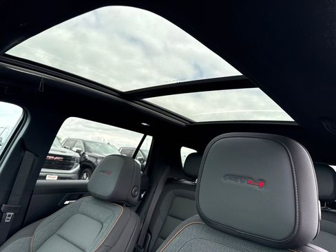 New 2026 GMC Terrain AT4 AWD/4WD image 28