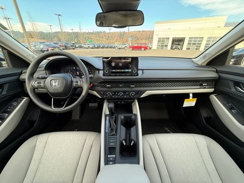 New 2025 Honda Accord SE image 13