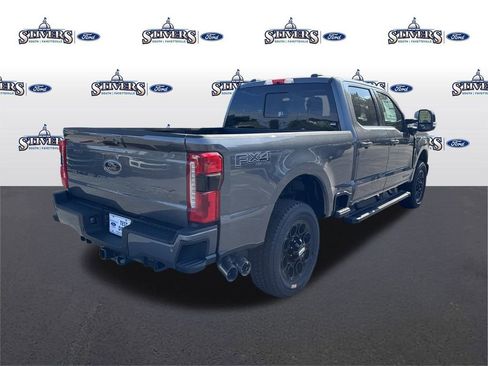 New 2026 Ford F250 Lariat w/ Black Appearance Package image 5