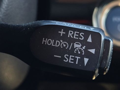 Used 2018 Toyota Prius Prime Advanced image 17