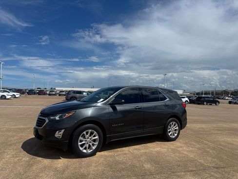Used 2020 Chevrolet Equinox LT FWD image 9