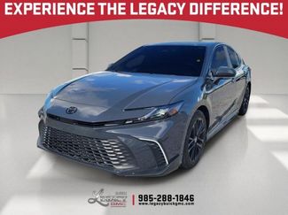 Used 2025 Toyota Camry SE w/ Multimedia Upgrade Package FWD video 1