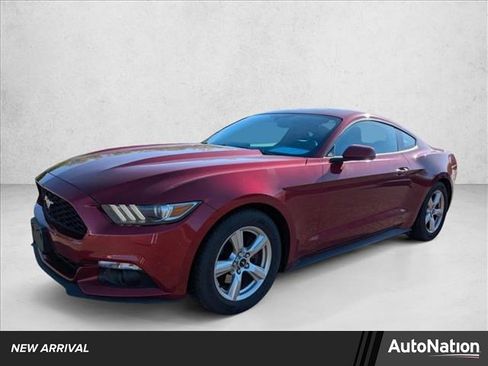 Used 2015 Ford Mustang Coupe RWD image 1