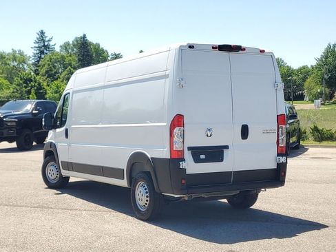 Used 2026 RAM ProMaster 2500 w/ Convenience Group FWD image 3