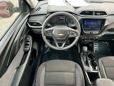 Used 2023 Chevrolet TrailBlazer LT w/ Convenience Package image 20