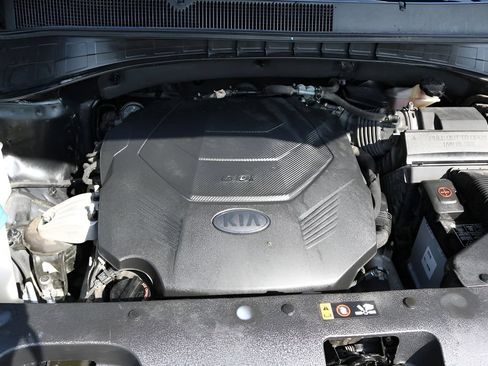 Used 2020 Kia Sorento S FWD image 10