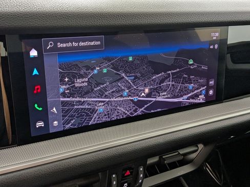 Certified 2025 Porsche Cayenne AWD/4WD image 18