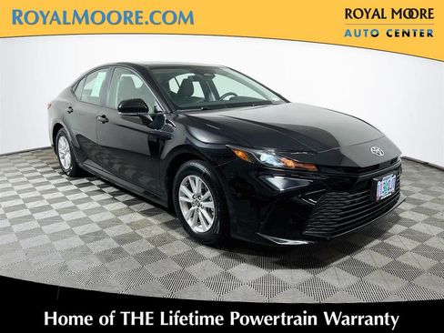 Used 2025 Toyota Camry LE w/ Convenience Package AWD/4WD image 1