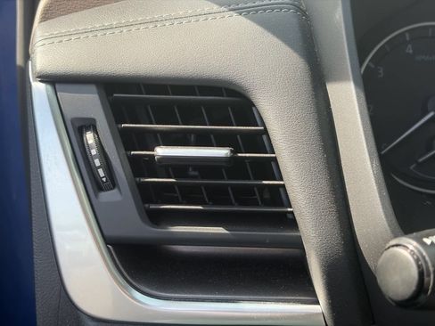 Certified 2023 Nissan Rogue SV image 8