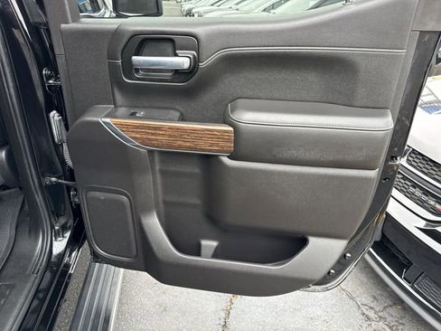 Used 2021 Chevrolet Silverado 1500 High Country w/ Technology Package AWD/4WD image 28