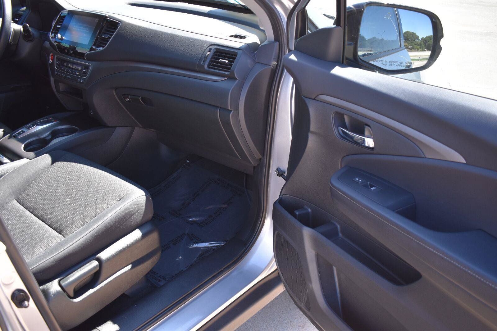 Used 2023 Honda Ridgeline Sport image 15