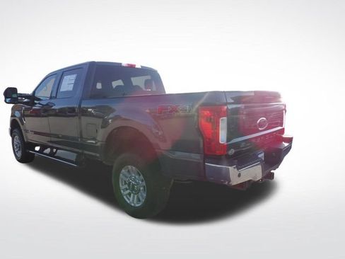 Certified 2017 Ford F250 XLT w/ XLT Value Package AWD/4WD image 8
