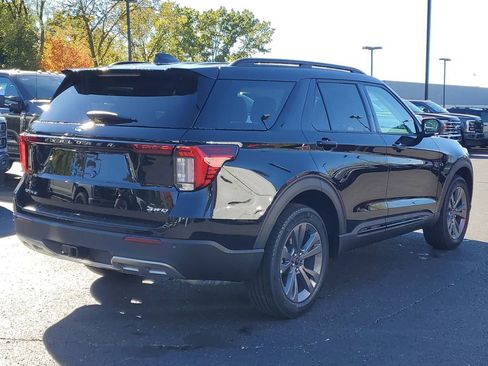New 2026 Ford Explorer Active w/ Active Comfort Package image 4