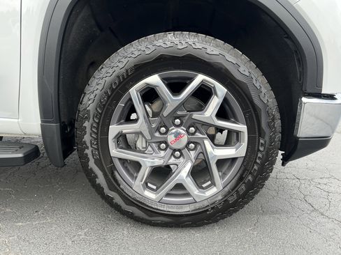 Used 2025 GMC Sierra 1500 SLT w/ SLT Premium Package AWD/4WD image 11