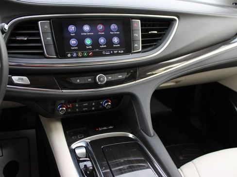 Used 2022 Buick Enclave Premium w/ Experience Buick Package AWD/4WD image 17