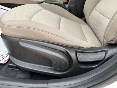 Used 2019 Hyundai Elantra SEL image 14