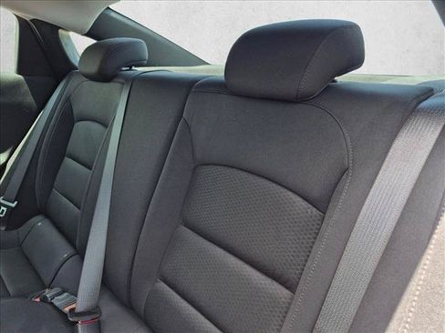 Used 2024 Chevrolet Malibu RS FWD image 13