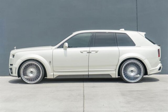 Used 2025 Rolls-Royce Cullinan AWD/4WD image 4