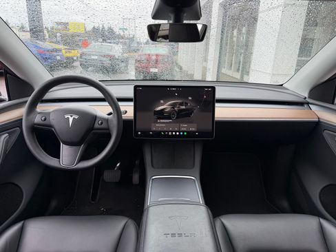 Used 2023 Tesla Model Y Long Range AWD/4WD image 5