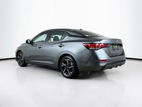 Used 2025 Nissan Sentra SV FWD image 5