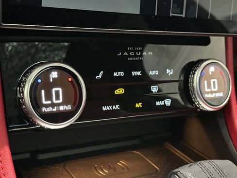 New 2025 Jaguar F-PACE R-Dynamic S image 20