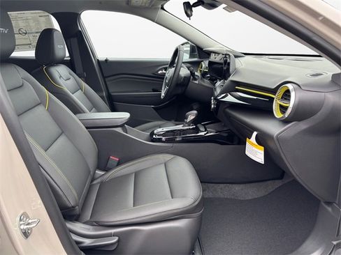 New 2026 Chevrolet Trax ACTIV w/ Sunroof Package image 15