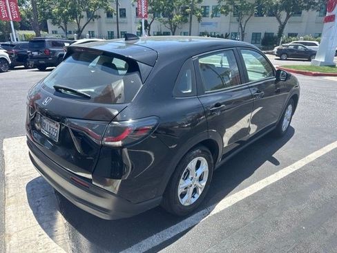Used 2024 Honda HR-V LX image 2