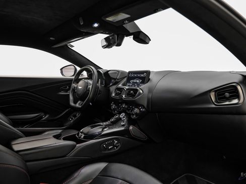 Used 2019 Aston Martin V8 Vantage Coupe RWD image 43