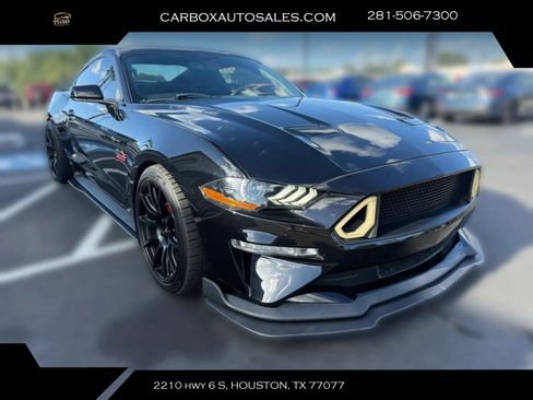Used 2018 Ford Mustang GT w/ Black Accent Package RWD image 7