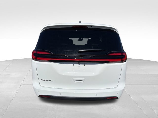 New 2027 Chrysler Pacifica Select FWD image 13