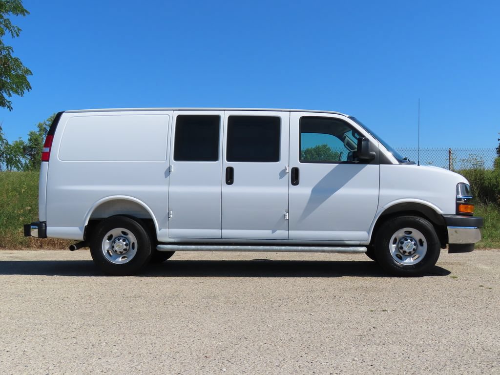 Used 2025 Chevrolet Express 2500 w/ Driver Convenience Package RWD image 2