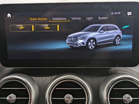 Used 2022 Mercedes-Benz GLC 300 4MATIC image 35