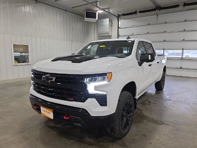 Used 2022 Chevrolet Silverado 1500 LT Trail Boss w/ Convenience Package II AWD/4WD image 4