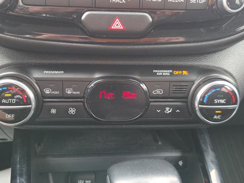 Used 2020 Kia Soul GT-Line Turbo image 35