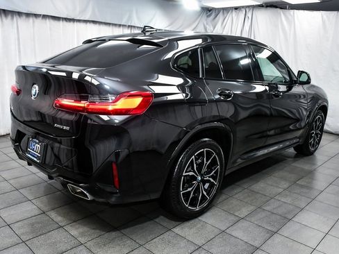 Used 2025 BMW X4 xDrive30i image 6