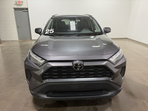 Used 2025 Toyota RAV4 XLE AWD/4WD image 34