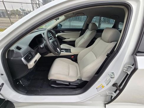 Used 2021 Honda Accord LX image 9