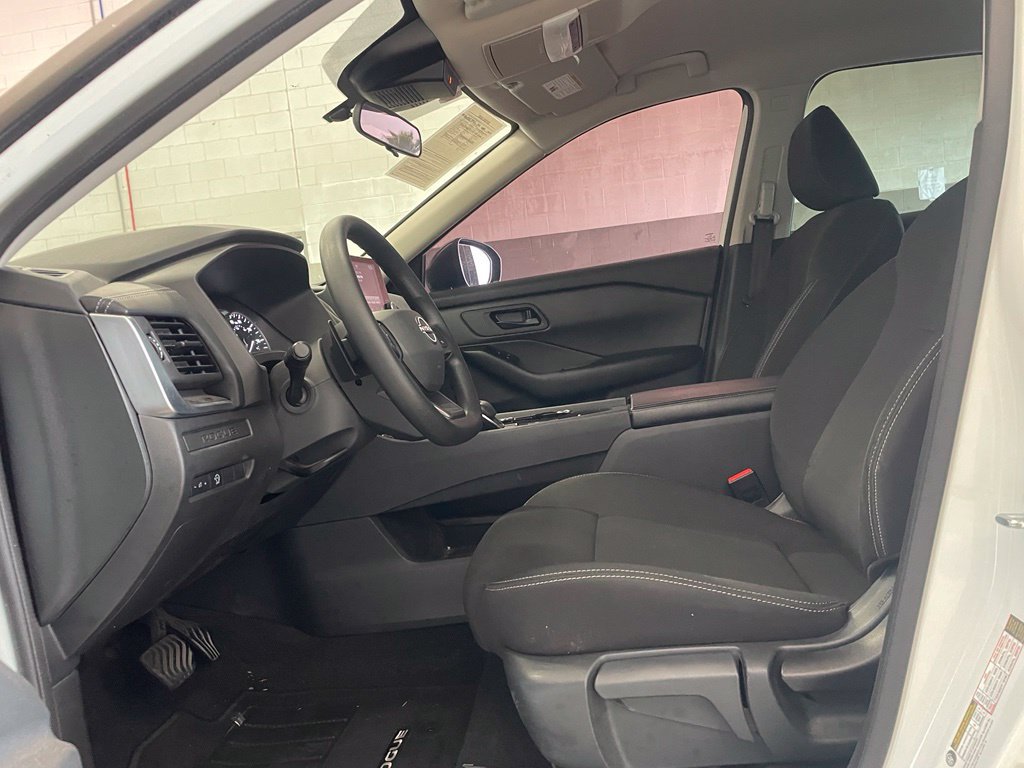 Certified 2025 Nissan Rogue S FWD image 10