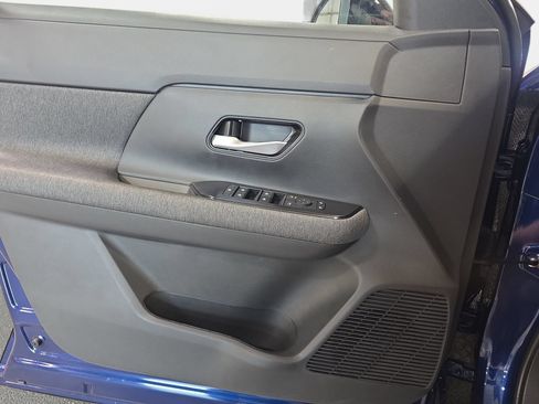 New 2027 Nissan Kicks SV w/ Cold Weather Package FWD image 25