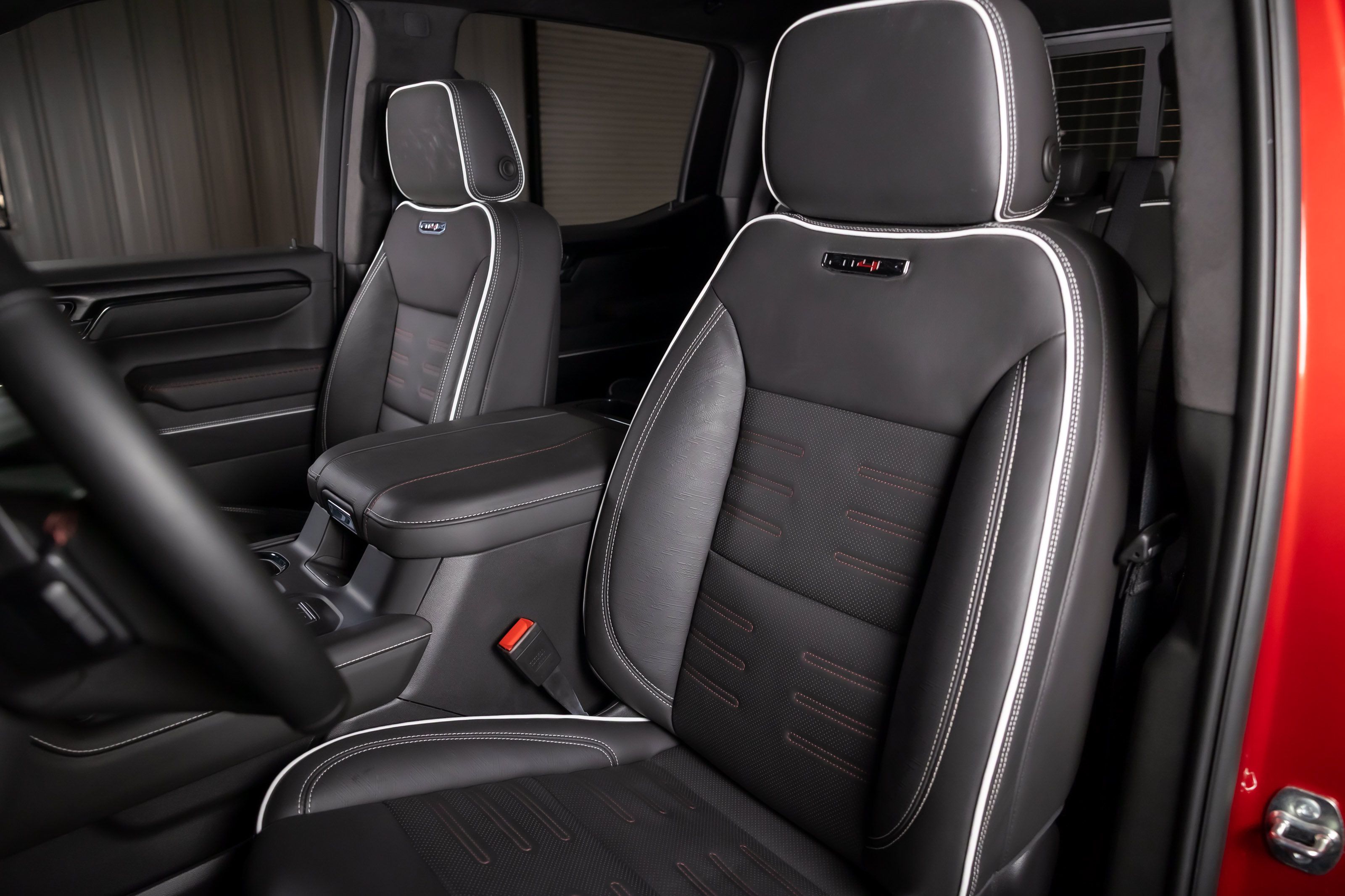 Used 2026 GMC Sierra 1500 AT4X AWD/4WD image 5