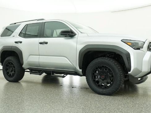 New 2026 Toyota 4Runner SR5 AWD/4WD image 28