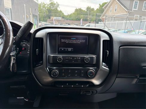 Used 2018 Chevrolet Silverado 1500 LT AWD/4WD image 14